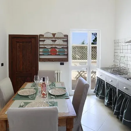 Bed & Breakfast Santa Marta Suites & Apartments 2*