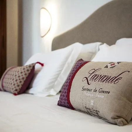 Bed & Breakfast Santa Marta Suites & Apartments