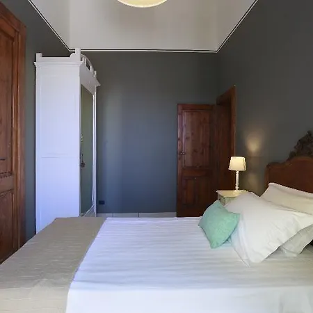Santa Marta Suites & Apartments Bed & Breakfast